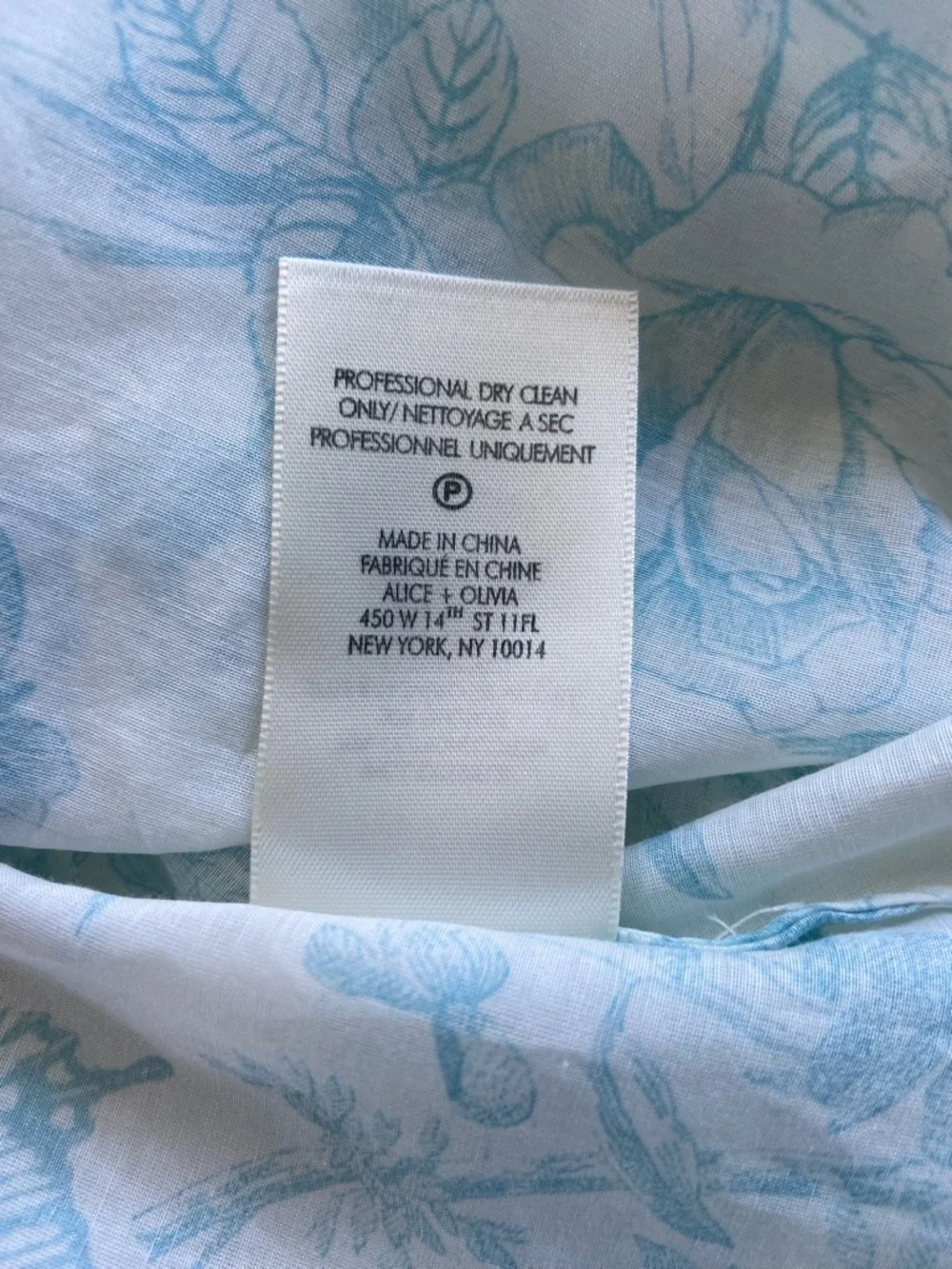 Alice + Olivia Kurt Ruffle Pintuck Blouse Antique Butterfly Off White M Silk - Picture 9 of 11